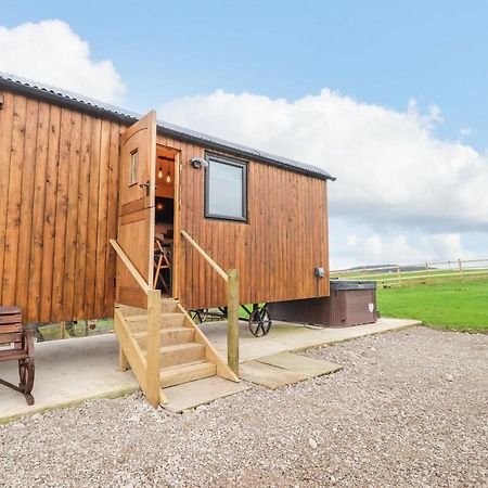 Hillcrest Shepherds Hut Preston  Ngoại thất bức ảnh